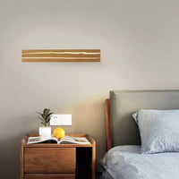 TimberCrevice LED-Wandleuchte – Holz