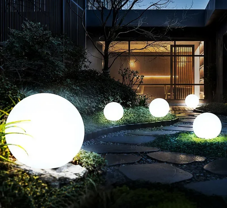 Chromora LED-Außenleuchte – Wiederaufladbar