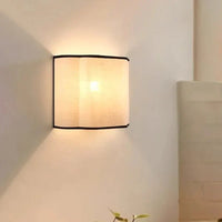 French LED-Wandleuchte – Stoffschirm
